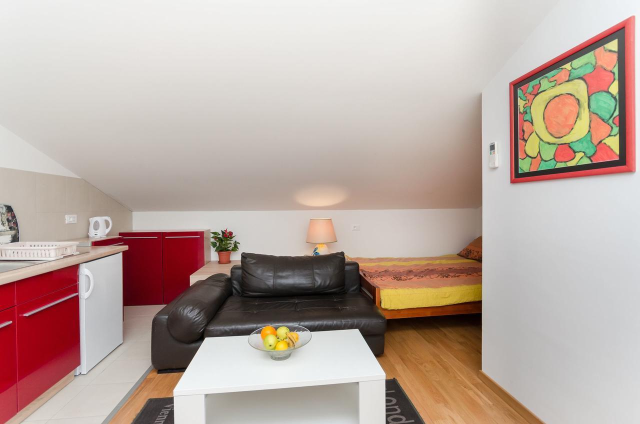 Apartment Goran Ρόβινι Εξωτερικό φωτογραφία